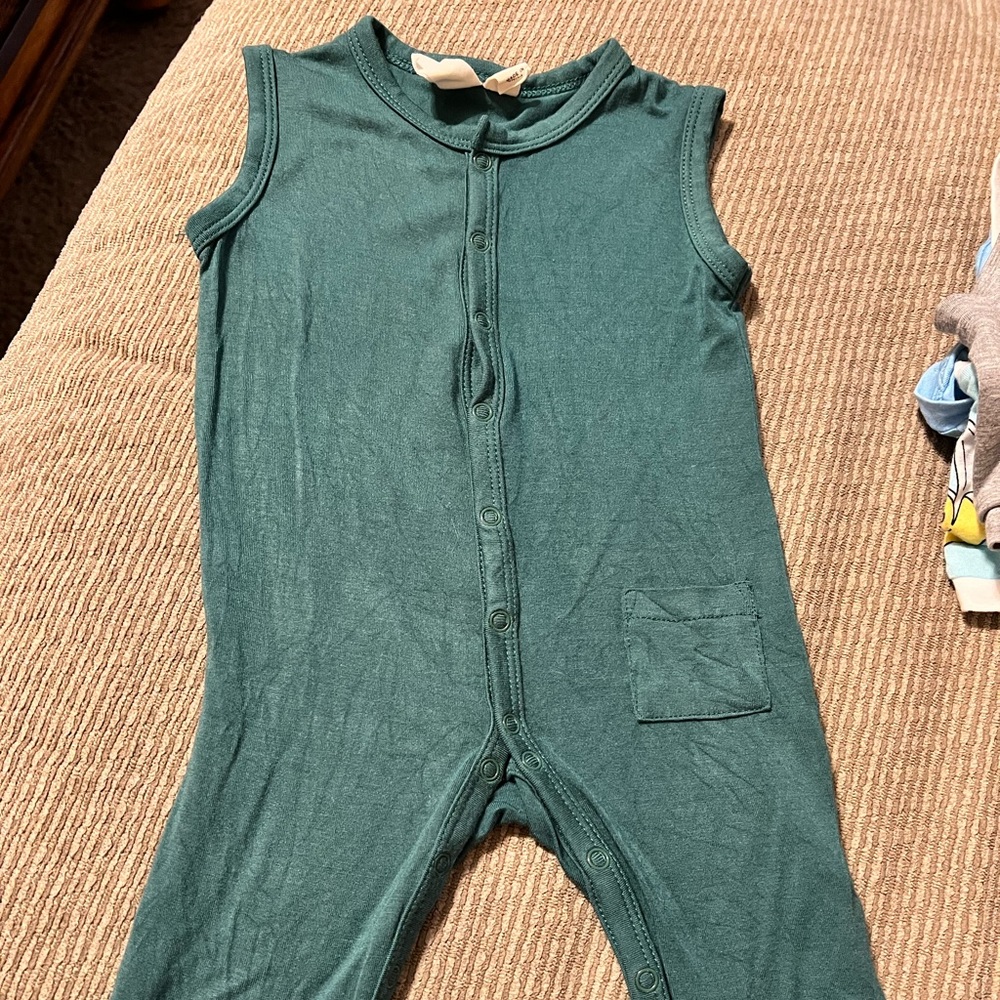 KYTE🪁 BABY emerald romper